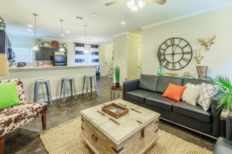 Benefits of fully furnished student apartments with modern amenities in Statesboro, GA